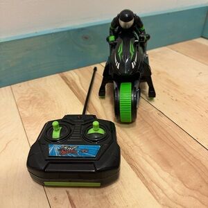 Remote Control Stunt Motorcycle - Black and Green
